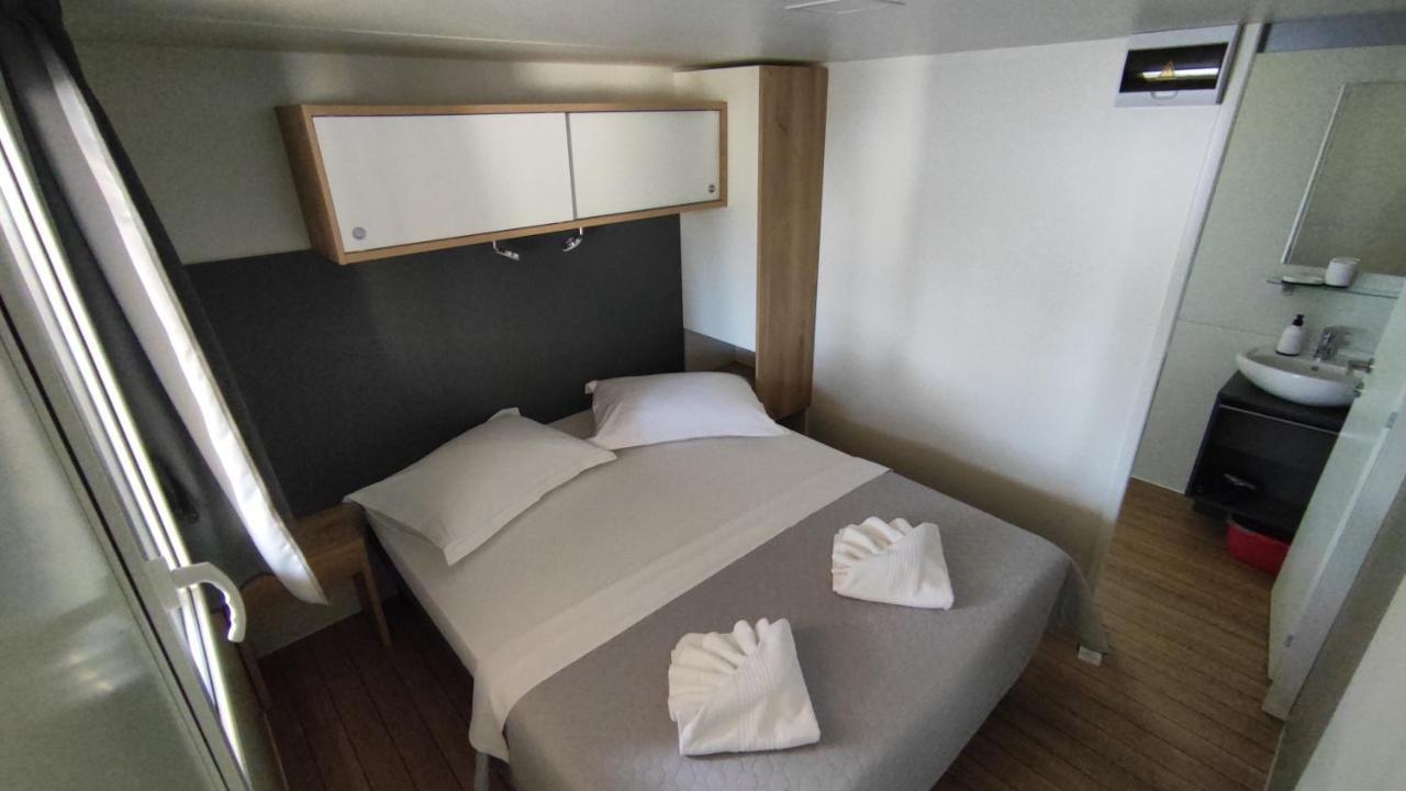 New Adria Mobile Home - Camp Vala Оребич Экстерьер фото